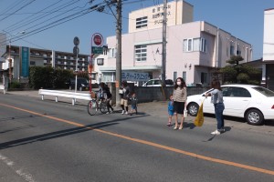 交通指導150422-1