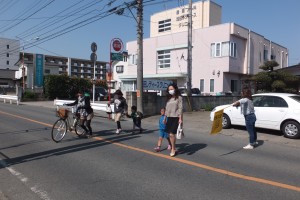 交通指導150422-2