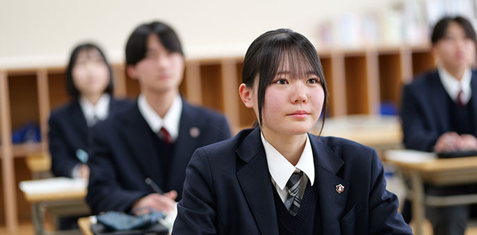 授業を受ける本校生徒の様子